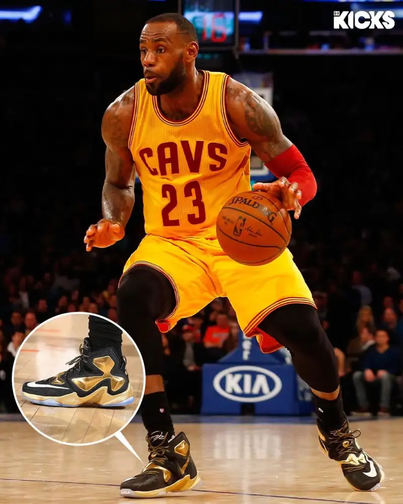 开云体育-B/R晒图回顾16赛季球员们穿着的经典球鞋：一起踏上回忆之旅