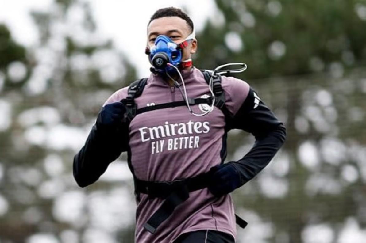 开云体育APP下载-邮报：皇马球员的面罩训练回归，既节省时间又降低受伤风险