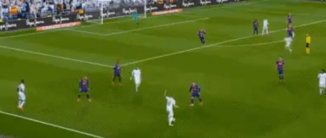 1625319666681026160.gif 克罗斯指挥交通.gif